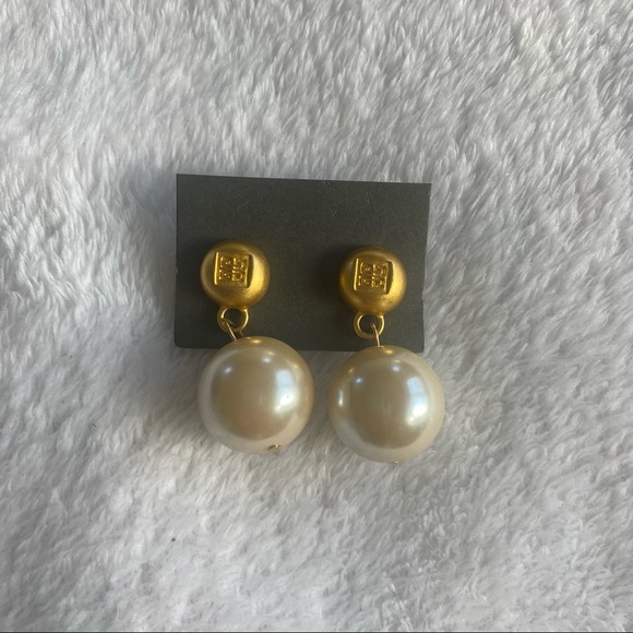 Authentic Givenchy Rare Vintage Earrings Gold 4G Logo Dangle Faux Pearl - Picture 2 of 11